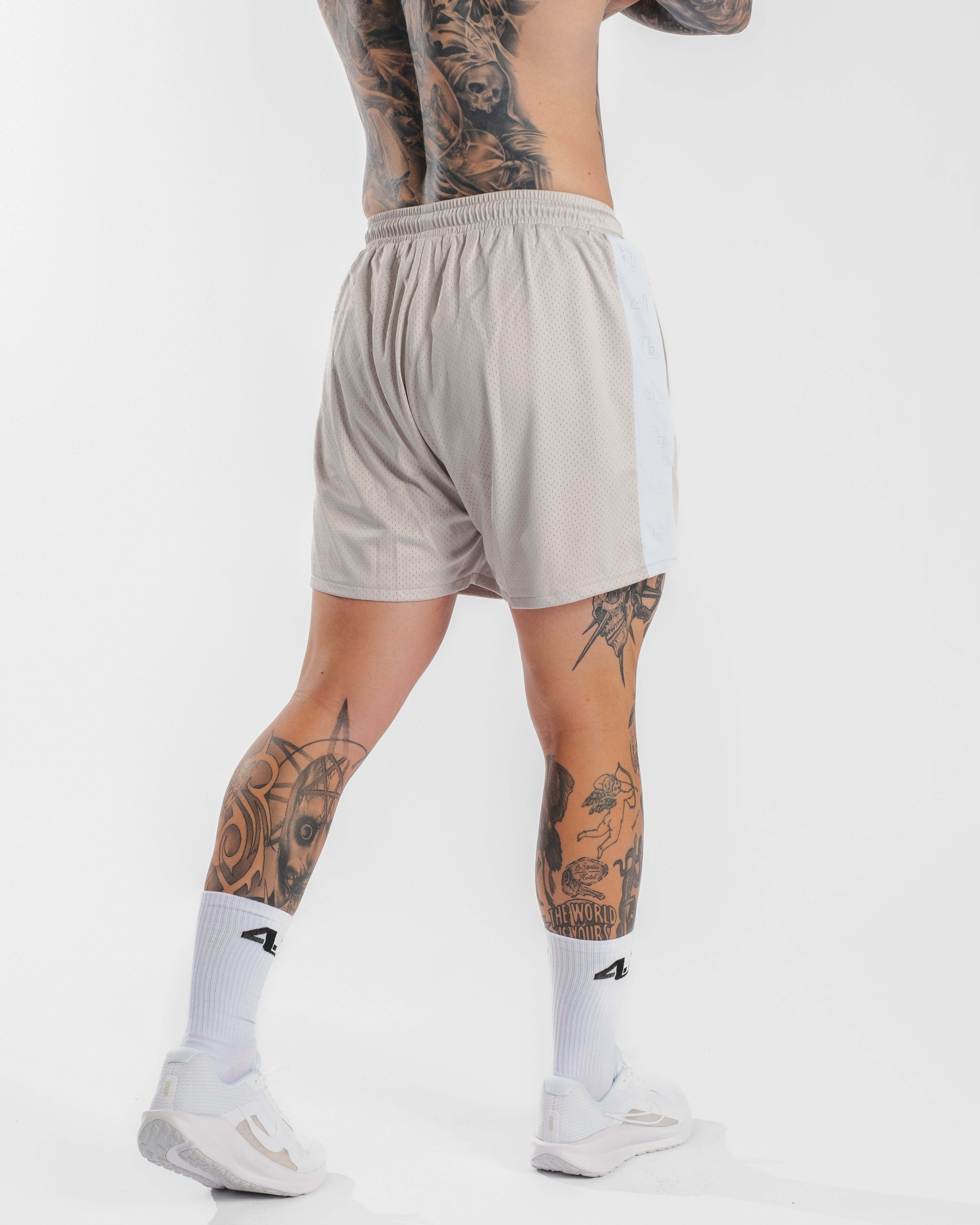 Core 4" Mesh Shorts